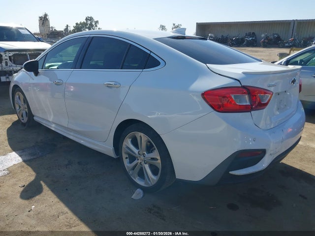 1G1BF5SM2J7206748 Chevrolet Cruze Premier Auto
