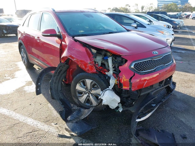 KNDCC3LC8K5326923 KIA NIRO EX