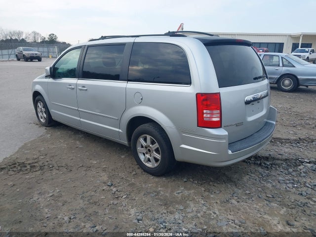 2008 CHRYSLER TOWN & COUNTRY 2A8HR54P98R720226 Photo 2