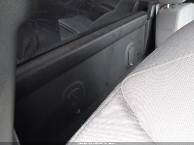 1GCNCNEHXJZ146265 Chevrolet Silverado 1500 Wt