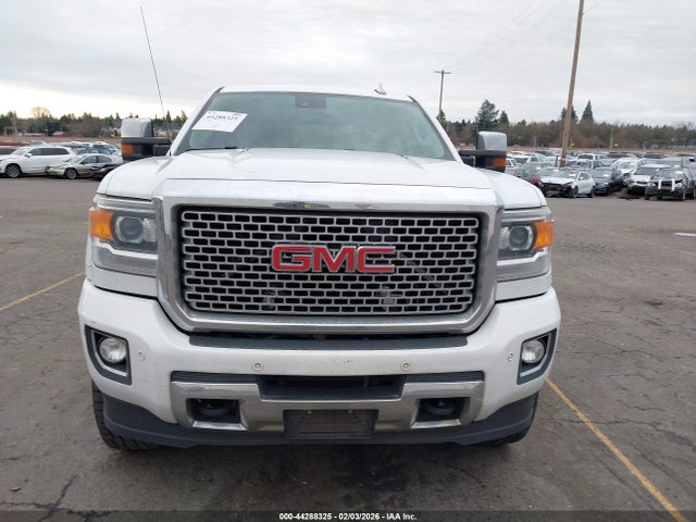 1GT12UE81GF182268 GMC Sierra 2500hd Denali