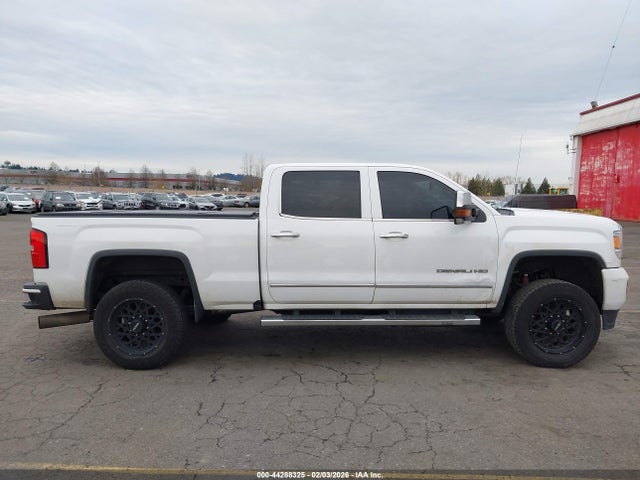 1GT12UE81GF182268 GMC Sierra 2500hd Denali