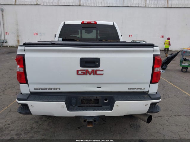 1GT12UE81GF182268 GMC Sierra 2500hd Denali