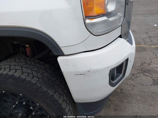 1GT12UE81GF182268 GMC Sierra 2500hd Denali