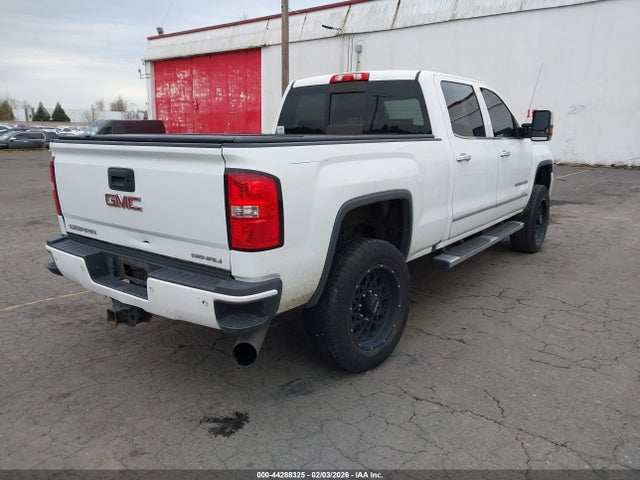 1GT12UE81GF182268 GMC Sierra 2500hd Denali