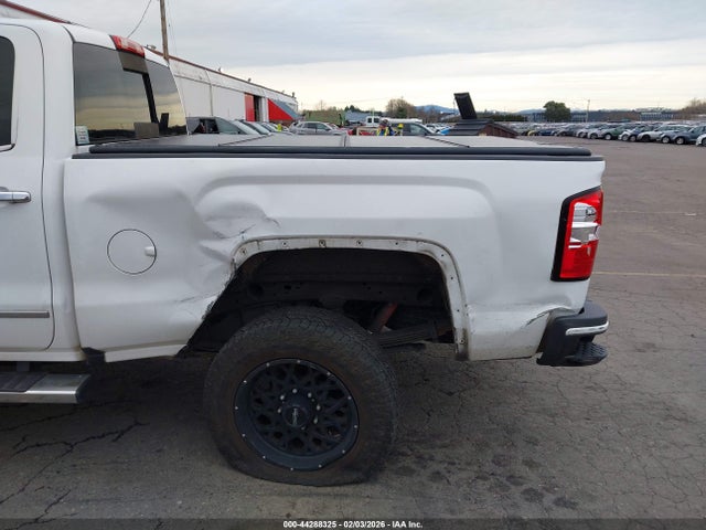 1GT12UE81GF182268 GMC Sierra 2500hd Denali