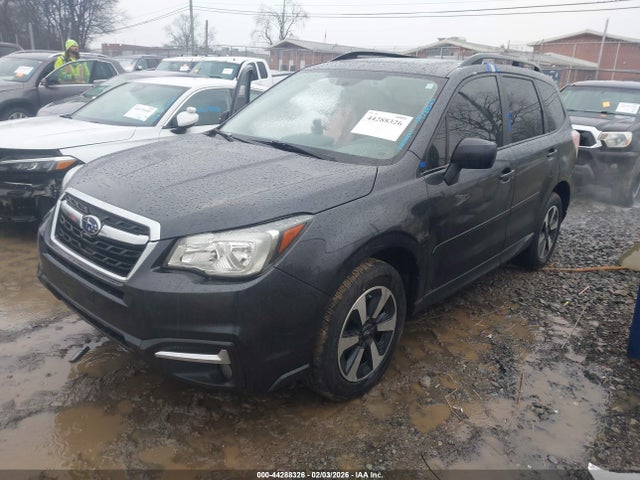 Subaru Forester 2.5i Premium 2017 JF2SJAGC0HH467140 Image 2