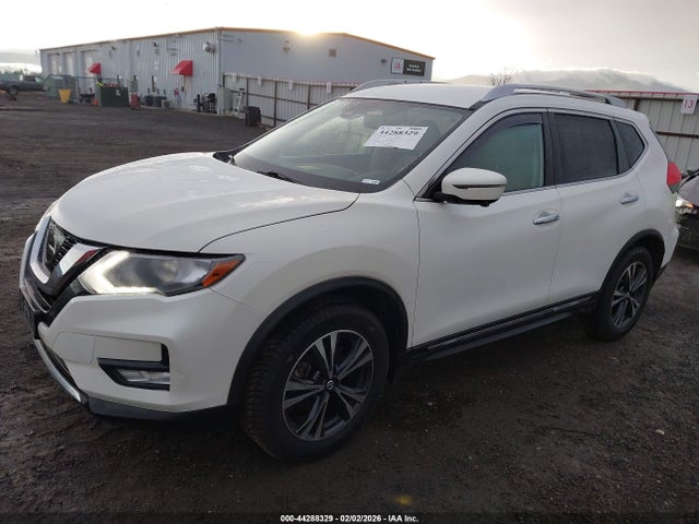 JN8AT2MV9HW278826 Nissan Rogue Sl