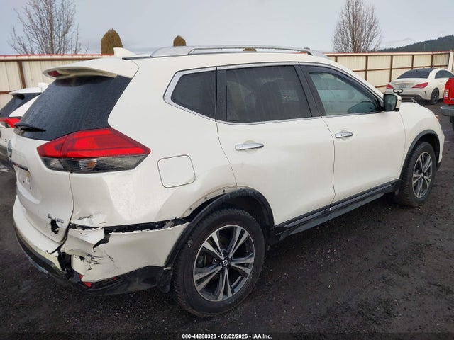 JN8AT2MV9HW278826 Nissan Rogue Sl