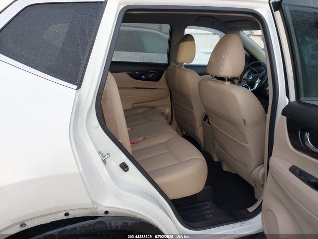 JN8AT2MV9HW278826 Nissan Rogue Sl