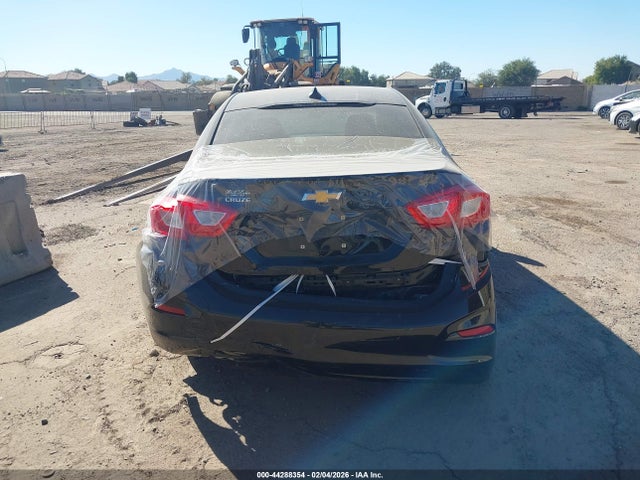 1G1BC5SM5H7181136 Chevrolet Cruze Ls Auto