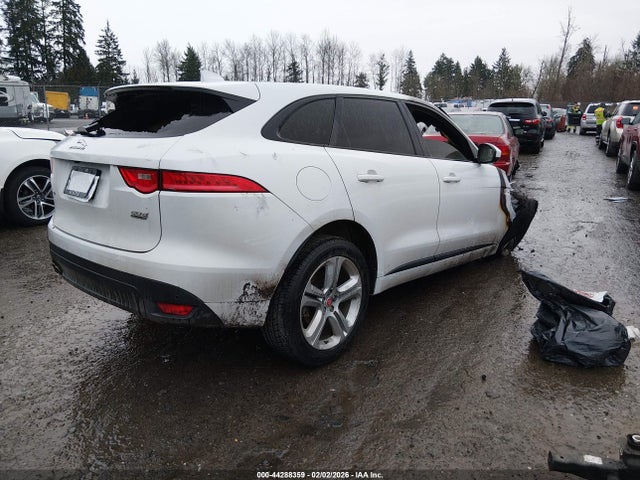2018 JAGUAR F-PACE SADCL2FN5JA243113 Photo 3