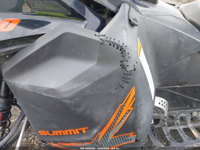 Ski-Doo Summit X 2015 2BPSTDFC6FV001359 Image 14
