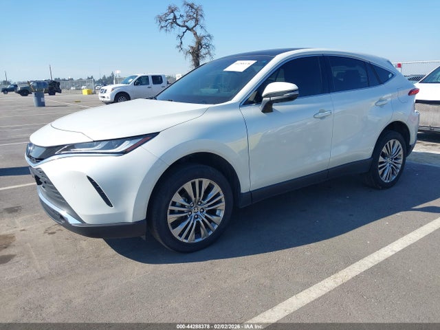 Toyota Venza Limited 2022 JTEAAAAHXNJ088760 Image 2