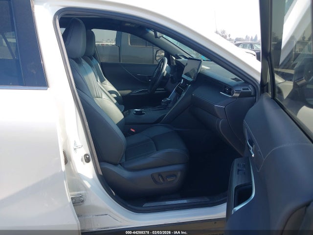 Toyota Venza Limited 2022 JTEAAAAHXNJ088760 Image 5