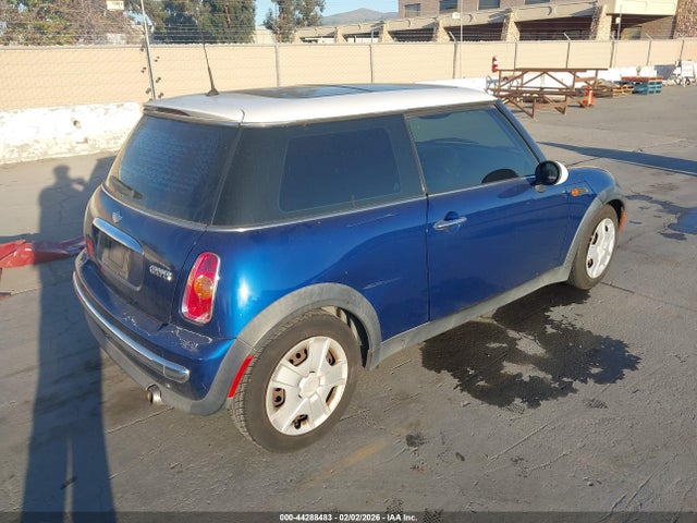 2004 MINI COOPER WMWRC33434TJ57246 Photo 3