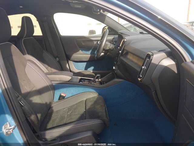 YV4ED3GB9N2000364 Volvo C40 Recharge Pure Electric P8 Ultimate