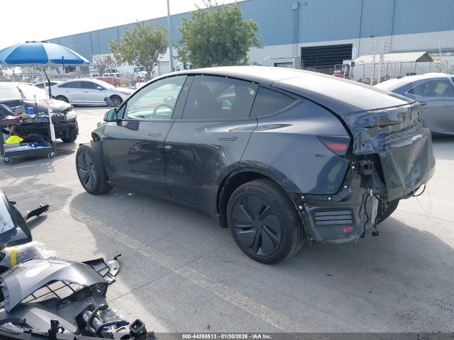 7SAYGDEE1TF341992 Tesla Model Y Long Range Launch Series/premium All-wheel Drive