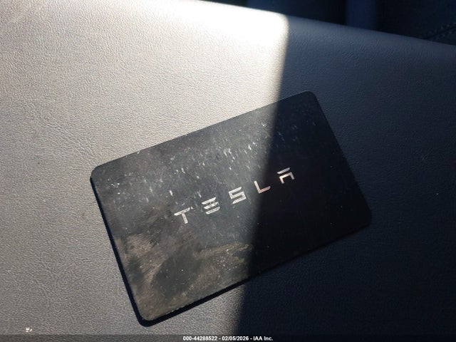 2024 TESLA MODEL Y 7SAYGDEE9RA218821 Photo 10