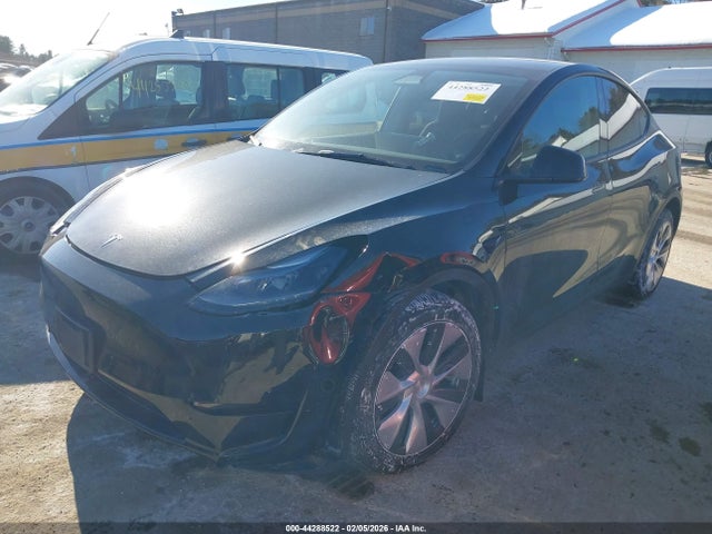 2024 TESLA MODEL Y 7SAYGDEE9RA218821 Photo 1