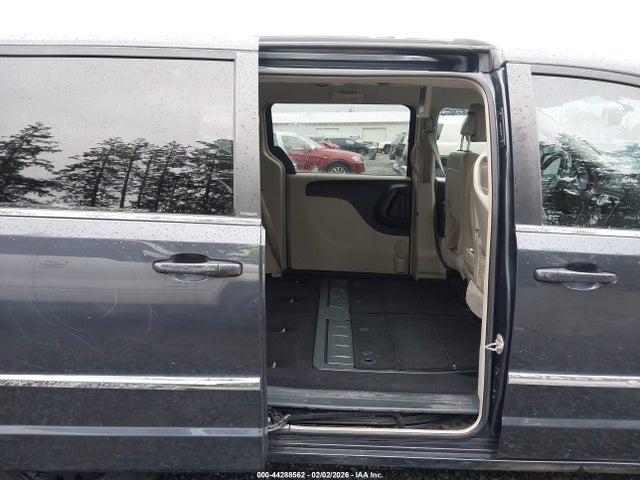 2013 Chrysler Town & Country Touring მანქანა იყიდება აუქციონზე, vin: 2C4RC1BG7DR691859, აუქციონის ნომერი: 44288562