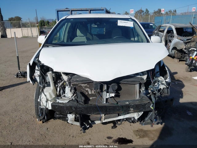 Toyota SIENNA LE 2020 5TDKZ3DC6LS076831 Image 13