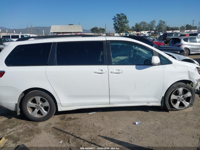 Toyota SIENNA LE 2020 5TDKZ3DC6LS076831 Image 14