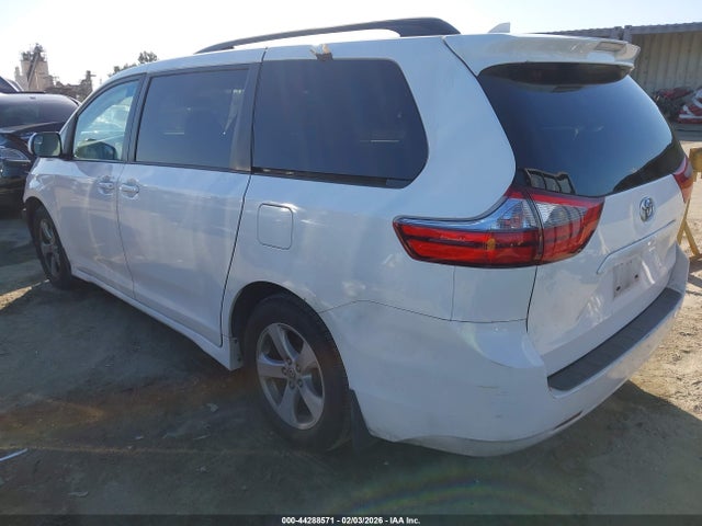 Toyota SIENNA LE 2020 5TDKZ3DC6LS076831 Image 3