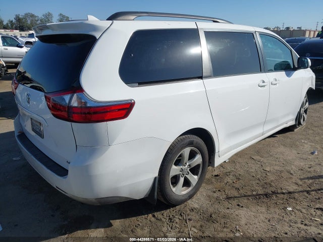 Toyota SIENNA LE 2020 5TDKZ3DC6LS076831 Image 4
