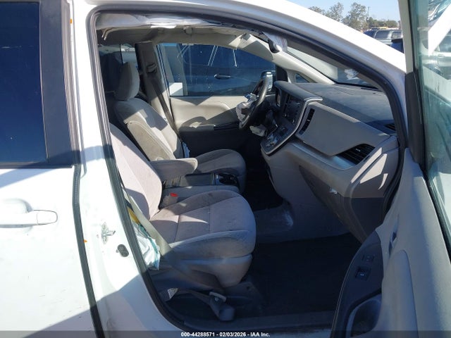 Toyota SIENNA LE 2020 5TDKZ3DC6LS076831 Image 5