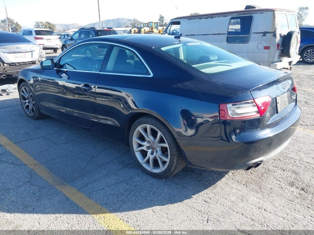 2011 AUDI A5 WAUCFAFR4BA071753 Photo 2