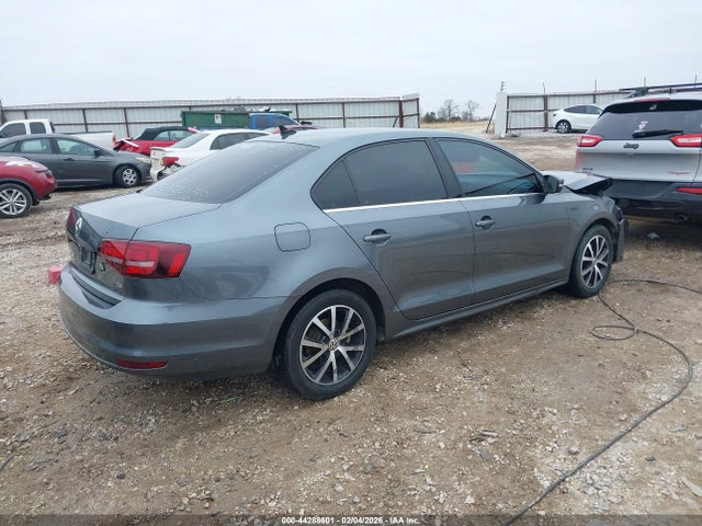 3VWDB7AJ8HM353071 Volkswagen Jetta 1.4t Se