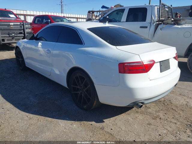 2009 AUDI A5 WAUDK78T79A024531 Photo 2