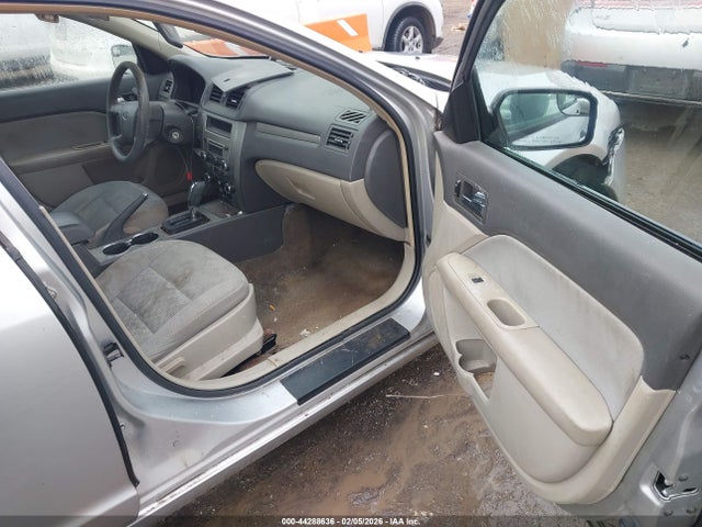 2011 FORD FUSION 3FAHP0GA9BR321900 Photo 4