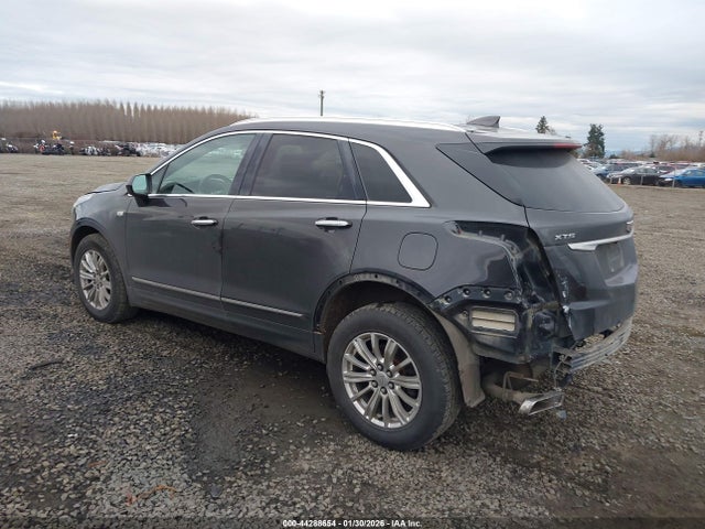 2017 CADILLAC XT5 1GYKNARS2HZ280848 Photo 2