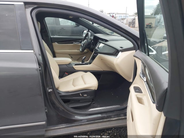 2017 CADILLAC XT5 1GYKNARS2HZ280848 Photo 4