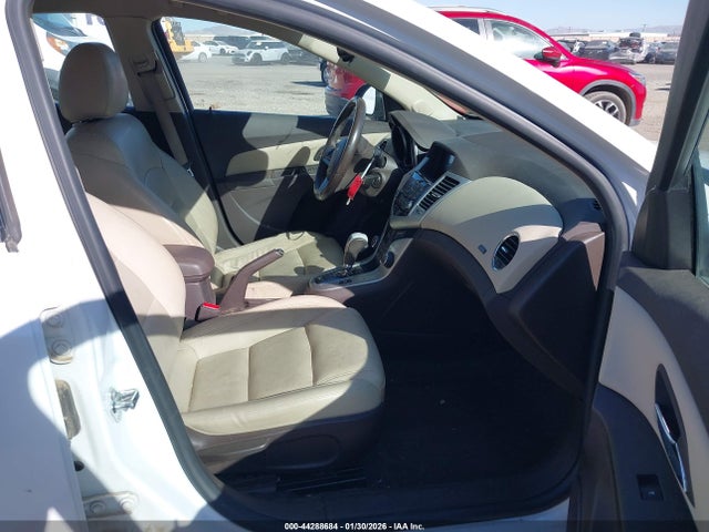 1G1PE5SB6F7181979 Chevrolet Cruze 2lt Auto