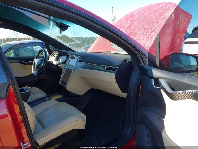 2016 TESLA MODEL X 5YJXCBE46GF021525 Photo 4