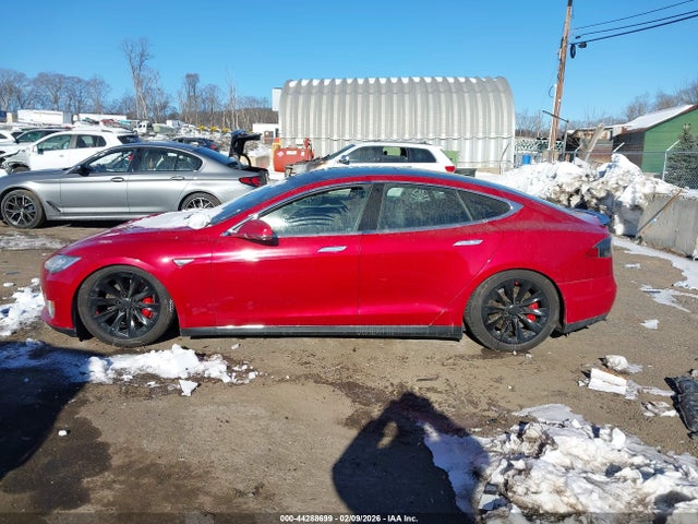 44288699 :رقم المزاد ، 5YJSA1H28FFP74167 vin ، 2015 Tesla Model S 70d/85d/p85d مزاد بيع