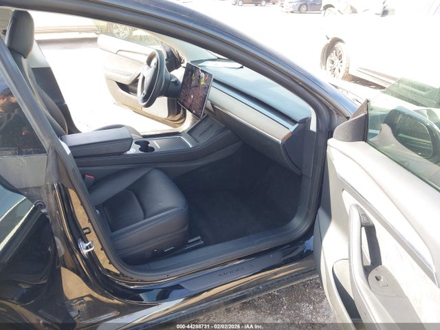 Продажа на аукционе авто 2022 Tesla Model 3 Rear-wheel Drive, vin: 5YJ3E1EA3NF196191, номер лота: 44288731