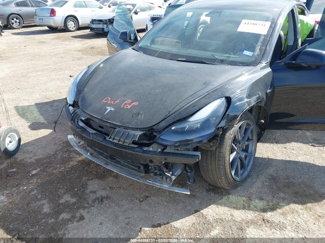 Продажа на аукционе авто 2022 Tesla Model 3 Rear-wheel Drive, vin: 5YJ3E1EA3NF196191, номер лота: 44288731