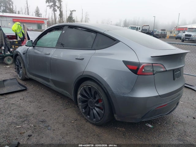 2025 TESLA MODEL Y 7SAYGDEF7SF254766 Photo 2