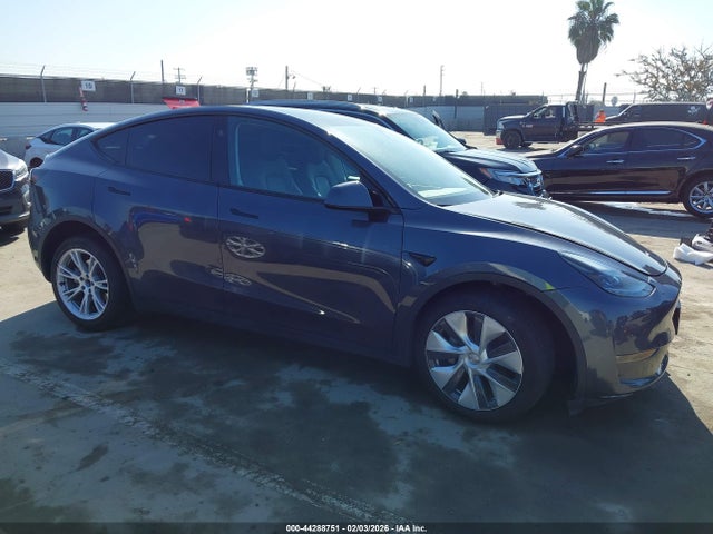 Продажа на аукционе авто 2023 Tesla Model Y Awd/long Range Dual Motor All-wheel Drive, vin: 7SAYGDEE3PF866008, номер лота: 44288751