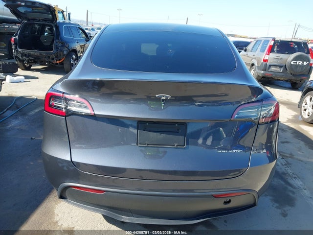 Продажа на аукционе авто 2023 Tesla Model Y Awd/long Range Dual Motor All-wheel Drive, vin: 7SAYGDEE3PF866008, номер лота: 44288751