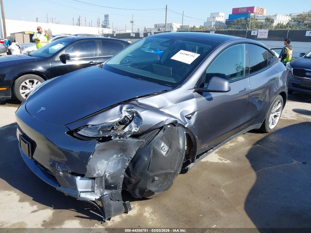 Продажа на аукционе авто 2023 Tesla Model Y Awd/long Range Dual Motor All-wheel Drive, vin: 7SAYGDEE3PF866008, номер лота: 44288751