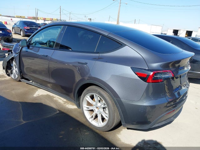 Продажа на аукционе авто 2023 Tesla Model Y Awd/long Range Dual Motor All-wheel Drive, vin: 7SAYGDEE3PF866008, номер лота: 44288751