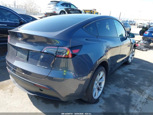 Продажа на аукционе авто 2023 Tesla Model Y Awd/long Range Dual Motor All-wheel Drive, vin: 7SAYGDEE3PF866008, номер лота: 44288751