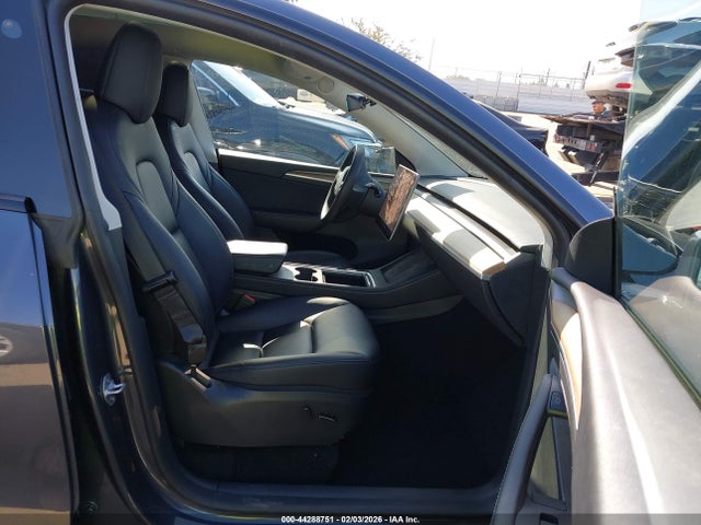 Продажа на аукционе авто 2023 Tesla Model Y Awd/long Range Dual Motor All-wheel Drive, vin: 7SAYGDEE3PF866008, номер лота: 44288751