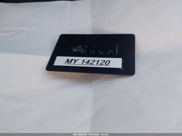 2021 TESLA MODEL Y 5YJYGDEE3MF142120 Photo 10