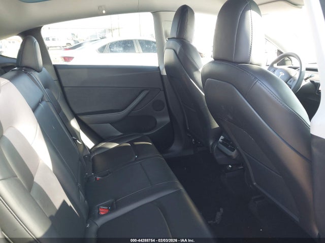 2021 TESLA MODEL Y 5YJYGDEE3MF142120 Photo 7